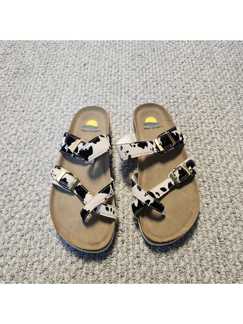 Maui Island Women's Cow Print Buckle Strap Sandals Size 9